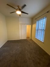 743 W California Ter, Unit 2 in Chicago, IL - Building Photo - Building Photo