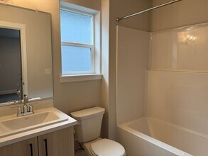 9800 NE 29th Ave in Vancouver, WA - Building Photo - Building Photo