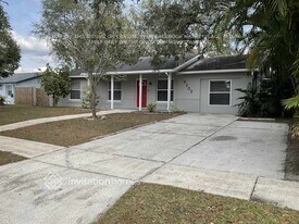 6203 Frost Dr in Tampa, FL - Building Photo