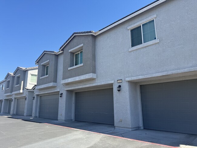 property at 4566 Mansart Ct