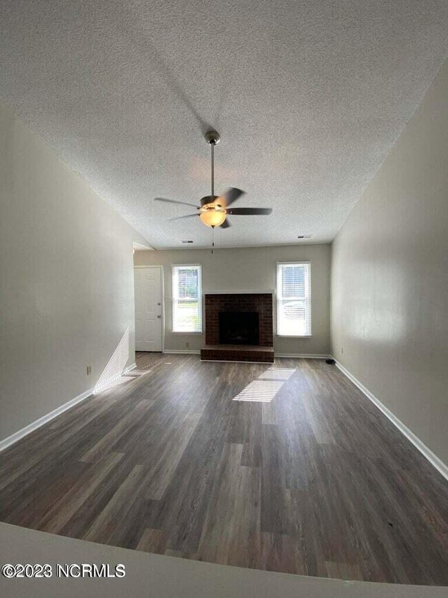 131 Corey Cir photo'