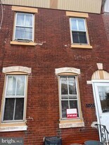 5005 Jackson St in Philadelphia, PA - Building Photo