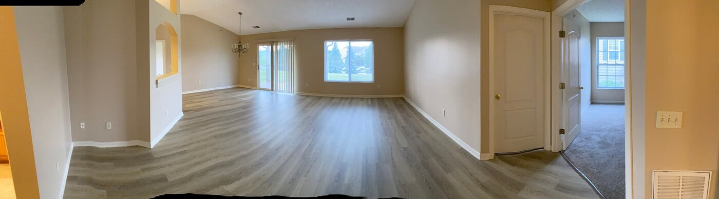 6839 Cloudscape Way, Unit Miami Bluffs in Maineville, OH - Foto de edificio