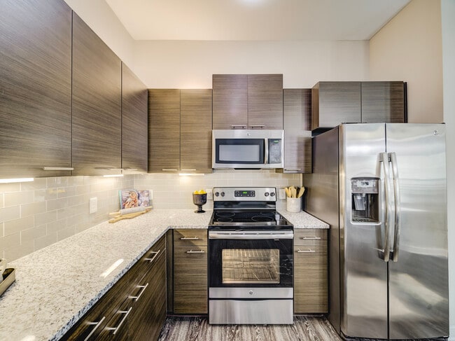 The Cannon Las Colinas in Irving, TX - Building Photo - Building Photo