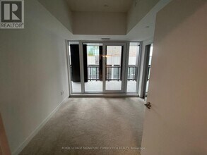 238 Simcoe St in Toronto, ON - Building Photo - Building Photo