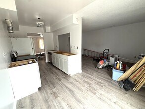 691 Biltmore Dr in Virginia Beach, VA - Building Photo - Building Photo