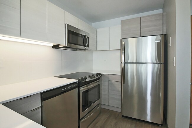 property at 429 E Ohio St