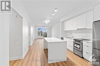 115-115 Echo Dr in Ottawa, ON - Building Photo - Building Photo