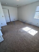 657 N 14th St in Laramie, WY - Foto de edificio - Building Photo