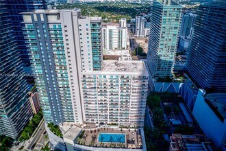 1250 S Miami Ave in Miami, FL - Building Photo - Building Photo