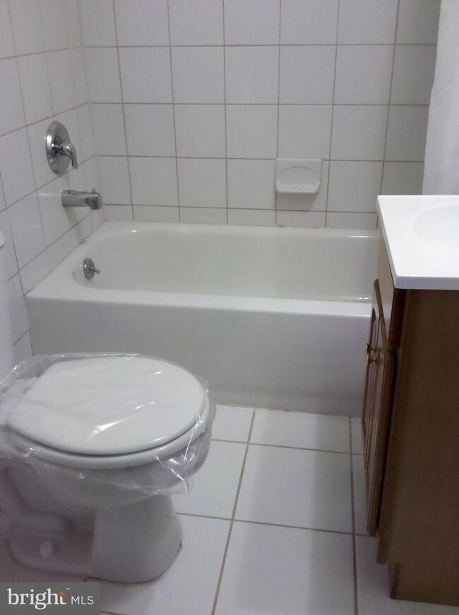 7850 Oxford Ave-Unit -#2 in Philadelphia, PA - Building Photo - Building Photo