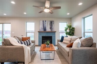 2009 Ross Wy in Belgrade, MT - Building Photo - Building Photo