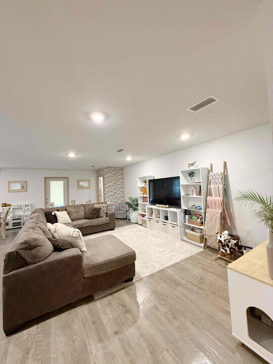 4865 Conner Ln in Panama City, FL - Building Photo