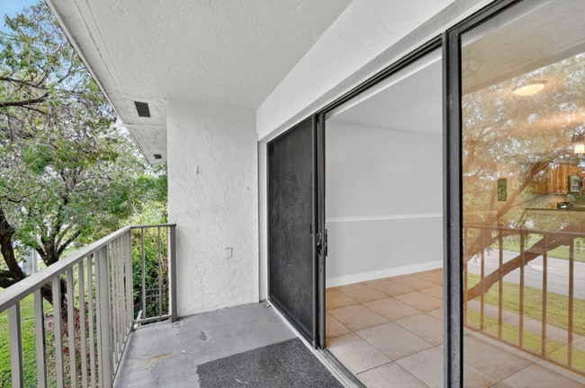 1400 Windorah Way in West Palm Beach, FL - Building Photo - Building Photo