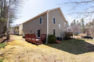 4 Lowther Pl in Nashua, NH - Building Photo - Building Photo