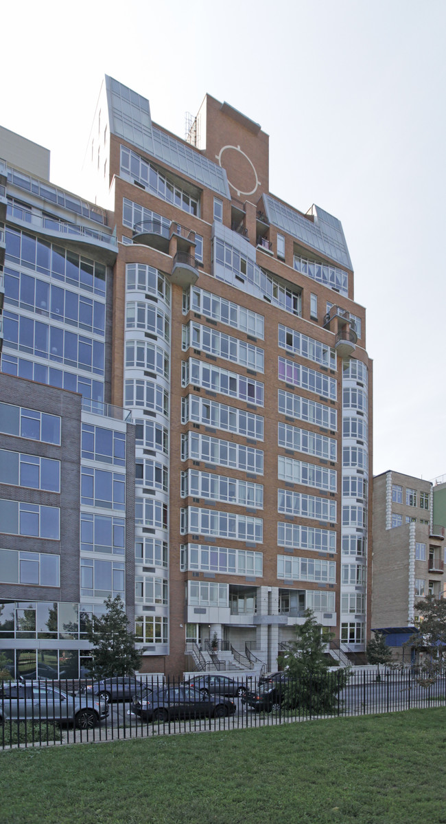 Bayard Views Condominiums in Brooklyn, NY - Building Photo - Building Photo