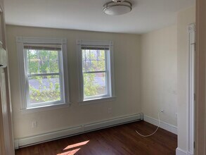 2 Coburn St, Unit 6 in Framingham, MA - Building Photo - Building Photo