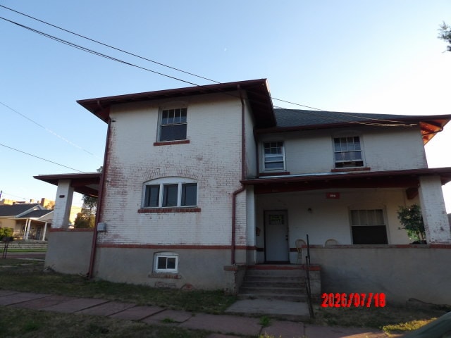 property at 317 S Chestnut St