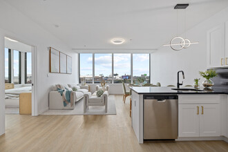 Soundview apartments in Bridgeport, CT - Building Photo - Interior Photo