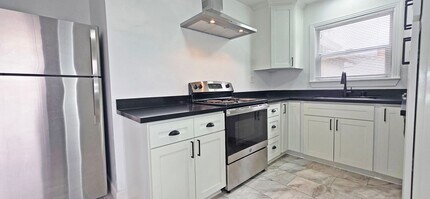 3701 Laguna Way in Sacramento, CA - Building Photo - Building Photo