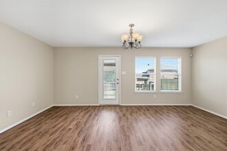 6701 Corral Ln in Denton, TX - Foto de edificio - Building Photo