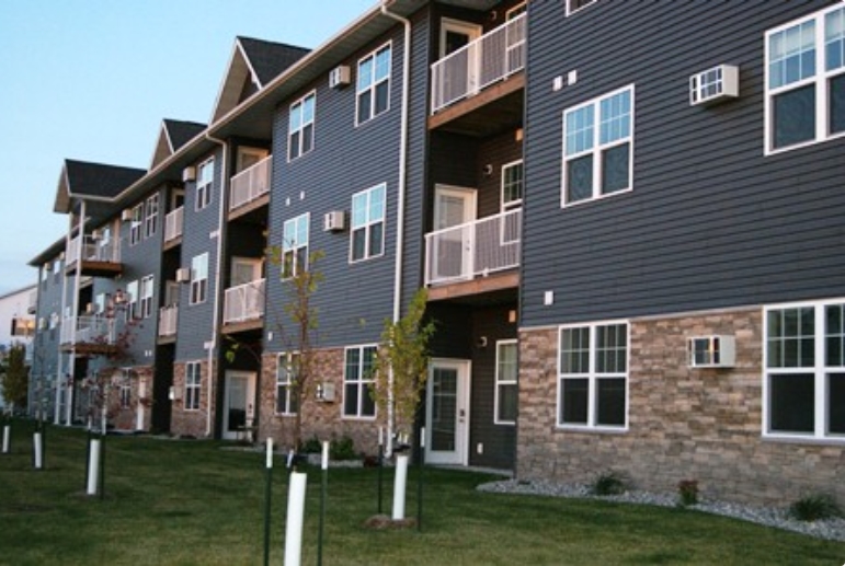 Burlington Apartments in West Fargo, ND - Foto de edificio