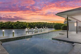 432 Seaworthy Rd in North Fort Myers, FL - Building Photo