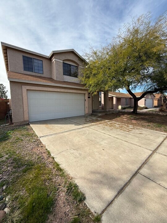 3079 W Windsor Crest Pl in Tucson, AZ - Building Photo