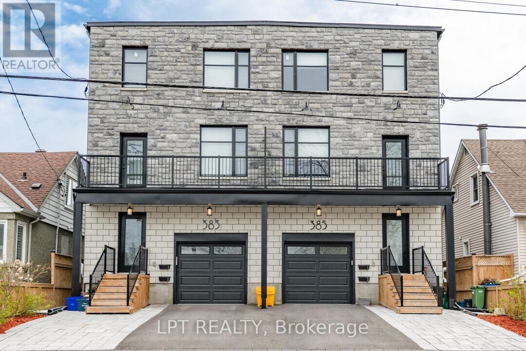 383-383 Brant St in Ottawa, ON - Building Photo