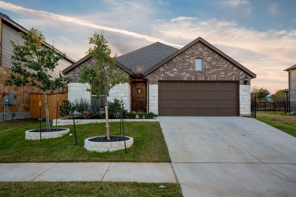2221 Wooded Run Trl in Andice, TX - Building Photo