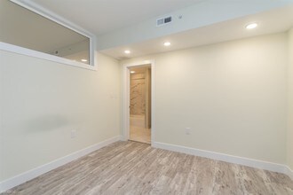 1533 Parrish St-Unit -Unit 1E in Philadelphia, PA - Building Photo - Building Photo