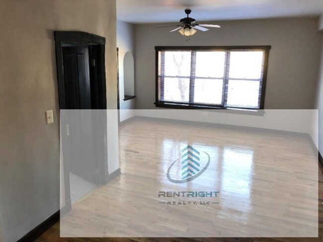 property at 4019 W Irving Park Rd