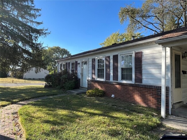 property at 1705 Derhake Rd
