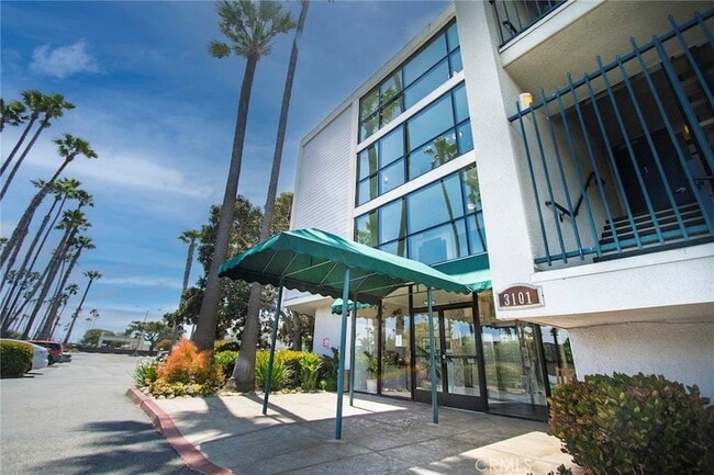 3101 Peninsula Rd, Unit 209 in Oxnard, CA - Building Photo - Building Photo