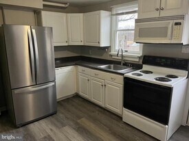 394 E Nields St in West Chester, PA - Building Photo