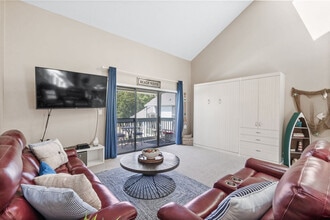 1880 Auburn Ln in Surfside Beach, SC - Foto de edificio - Building Photo