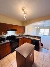 2139 Chianti Pl, Unit 318 in Palm Harbor, FL - Foto de edificio - Building Photo