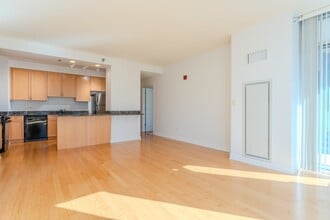 1250 S Michigan Ave, Unit 2104 in Chicago, IL - Building Photo - Building Photo