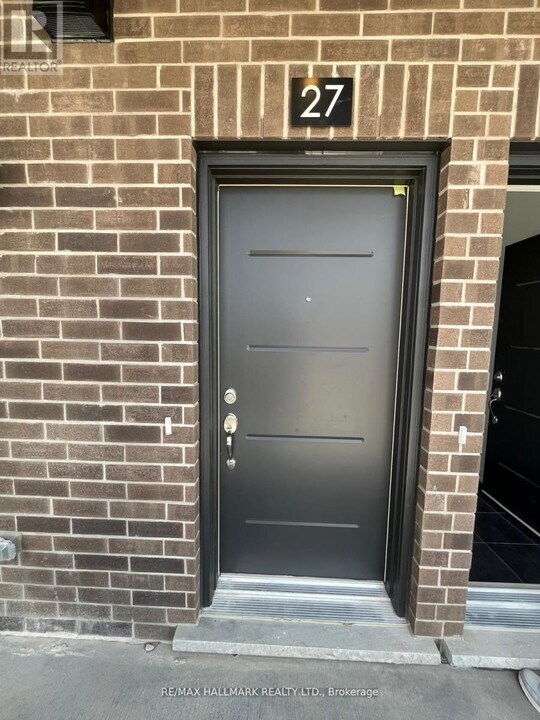 940 St David St N in Centre Wellington, ON - Building Photo