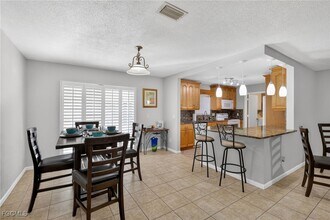 211 S Lake Dr in Lehigh Acres, FL - Building Photo - Building Photo