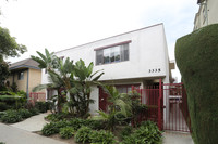 3335 Canfield Ave in Los Angeles, CA - Building Photo - Building Photo