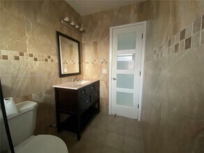 1730 Madison St in Hollywood, FL - Foto de edificio - Building Photo