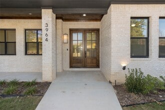 3964 Hogan Dr in Tyler, TX - Foto de edificio - Building Photo
