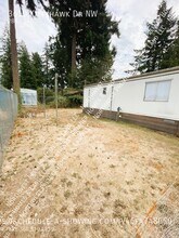 3610 Kittyhawk Dr NW in Bremerton, WA - Building Photo - Building Photo