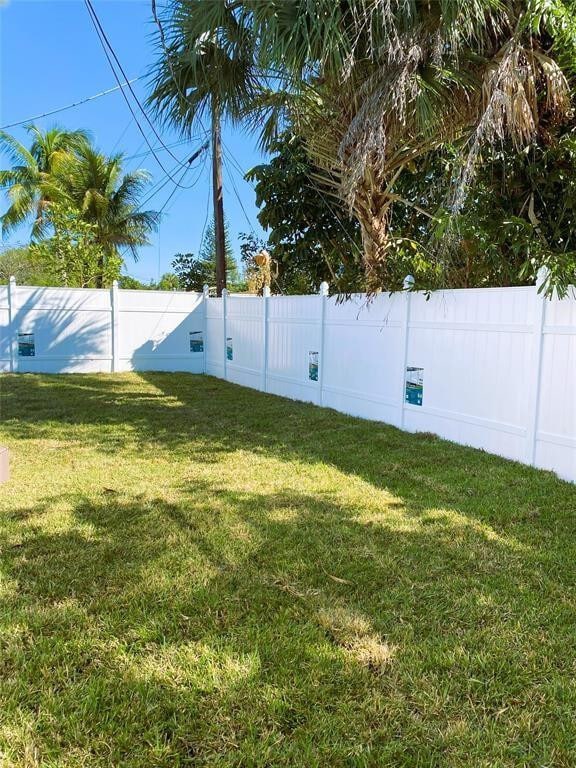 320 NW 4th Ave in Deerfield Beach, FL - Building Photo - Building Photo
