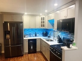 272 E Haverhill St in Lawrence, MA - Building Photo