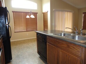 2472 W Cool Water Way in Queen Creek, AZ - Building Photo - Building Photo