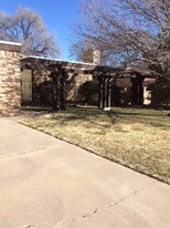 1612 Colonial Pkwy in Clovis, NM - Building Photo