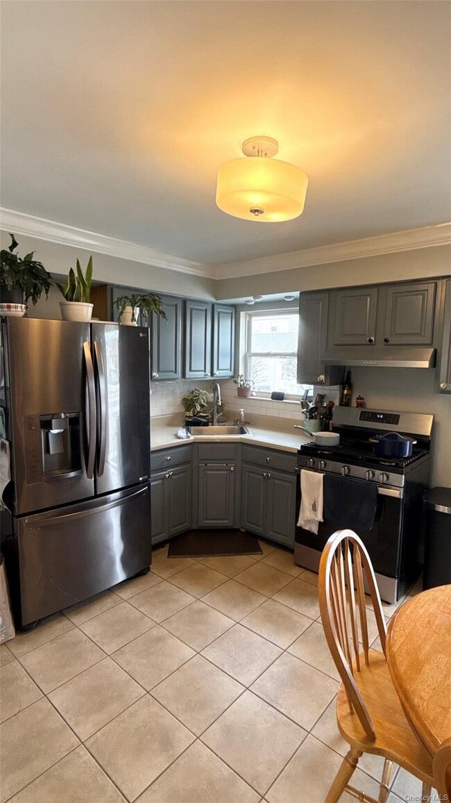 207 Lenox Ave in Uniondale, NY - Building Photo - Building Photo