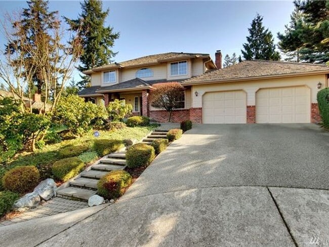 property at 522 Runquist Ct